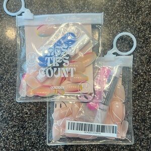Quickies Press on Nails (2 pairs)